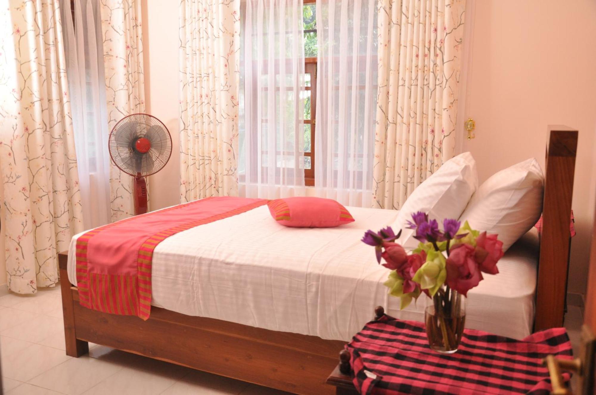 Sobaya Hotel Kandy Dış mekan fotoğraf